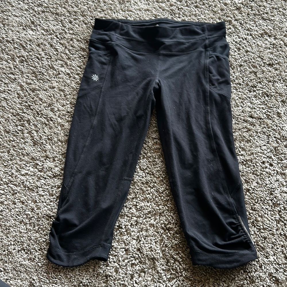 Athleta capri black pants